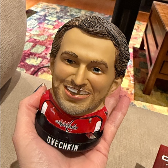 Alex Ovechkin Dental Floss Holder - Washington Capital’s Legend #8 - Picture 6 of 6